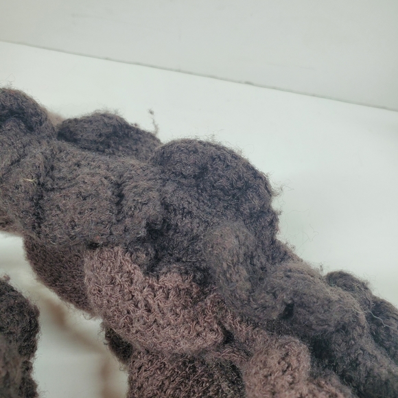 Deep Violet Purple Yarn Fringe Scarf - Picture 8 of 9